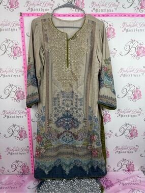 Dress Beige Floral Embroidered Women’s Tunic Top long sleeves flowers